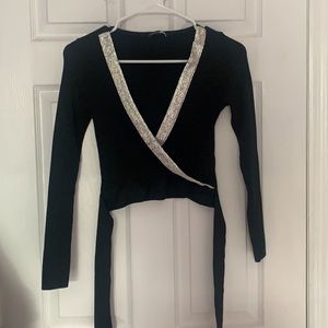 Sparkly, ties around your waist,worn in the winter